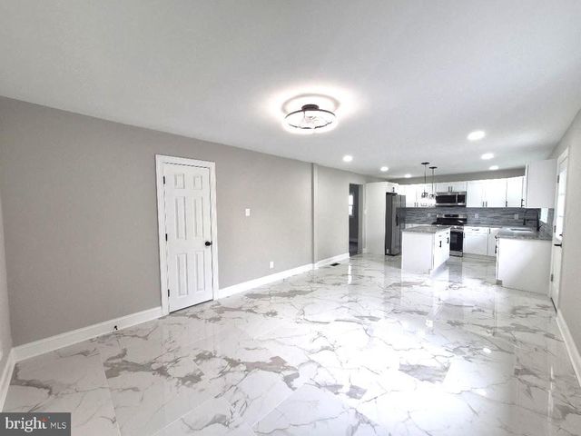 116 W PARK AVE, Lindenwold, NJ 08021