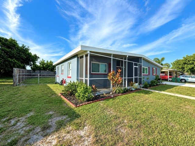 21442 GLADIS AVENUE, Port Charlotte, FL 33952