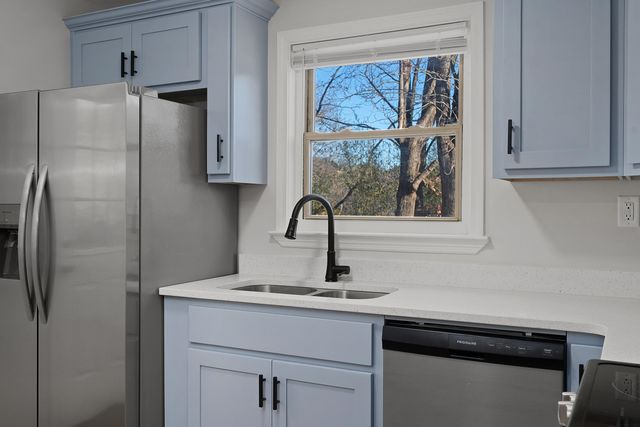 109 Hogan Road, Rossville, GA 30741