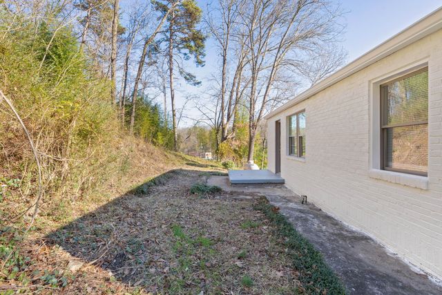 109 Hogan Road, Rossville, GA 30741