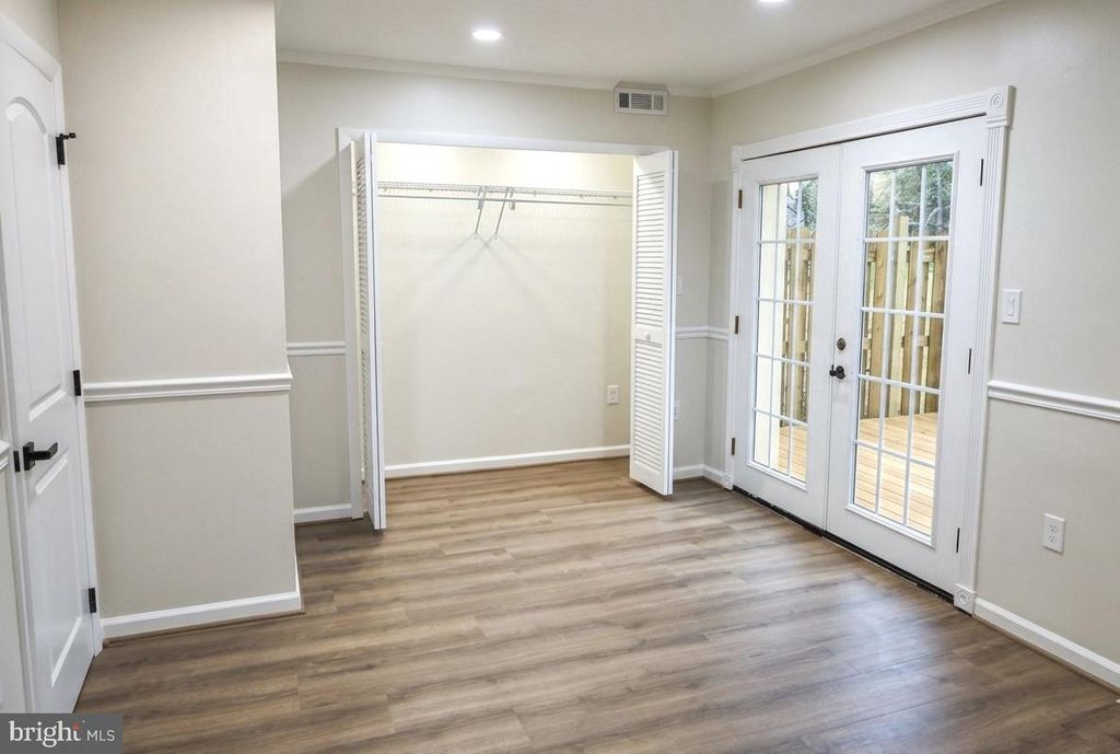 Image 20 of property listing at 15734 MILLBROOK LN #80, Laurel, MD 20707