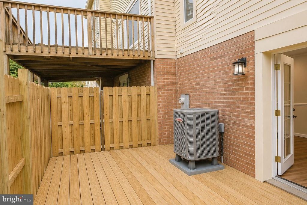 Image 25 of property listing at 15734 MILLBROOK LN #80, Laurel, MD 20707