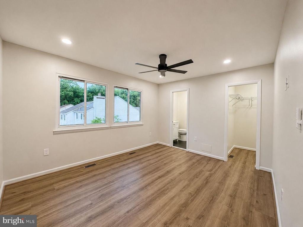 Image 10 of property listing at 15734 MILLBROOK LN #80, Laurel, MD 20707