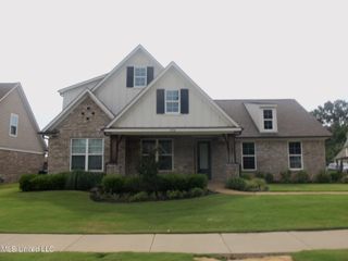 7156 Edgewater Drive, Olive Branch, MS 38654