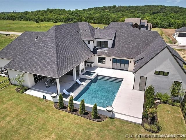 15419 S 27th East Avenue, Bixby, OK 74008