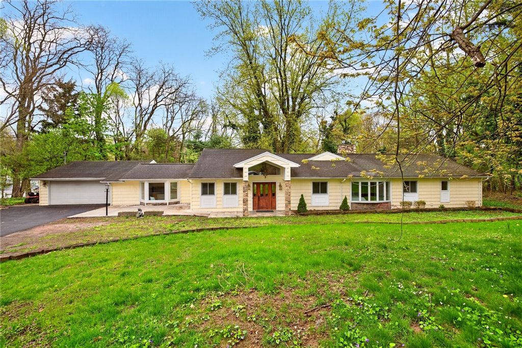 4278 East Avenue, Pittsford, NY 14618