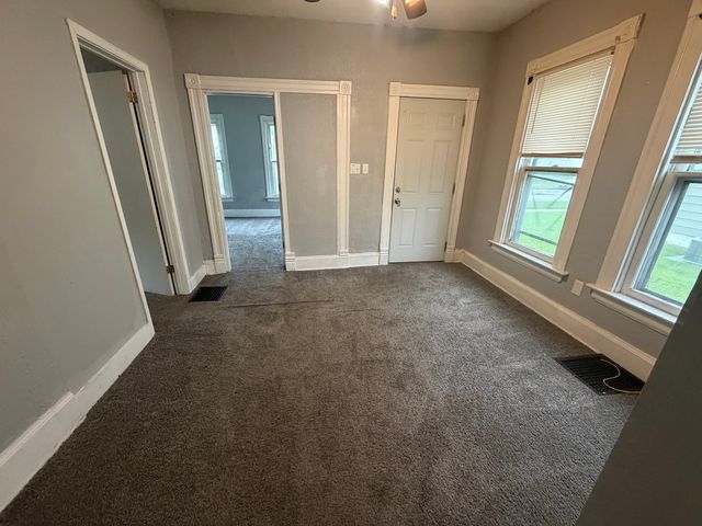 1823 W 6th Street, Davenport, IA 52802