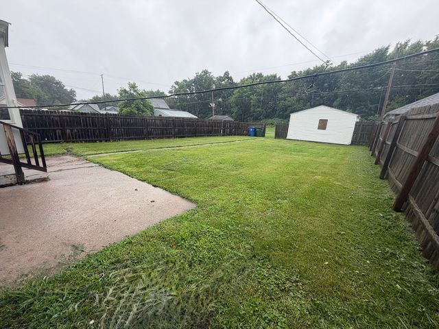 1823 W 6th Street, Davenport, IA 52802
