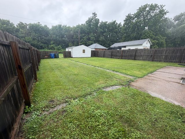 1823 W 6th Street, Davenport, IA 52802