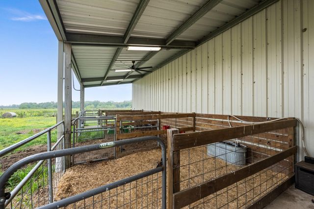2224 County Road 660b, Danbury, TX 77534