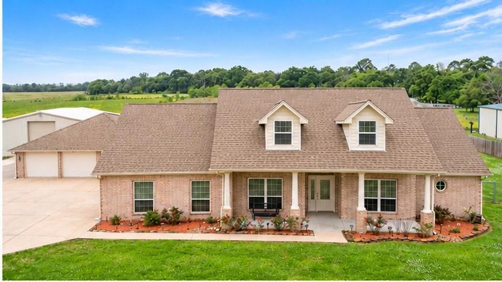 2224 County Road 660b, Danbury, TX 77534