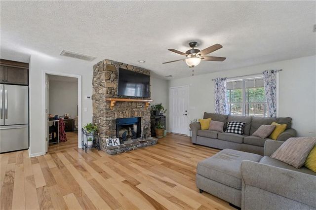 768 County Road 711, Cedar Bluff, AL 35959