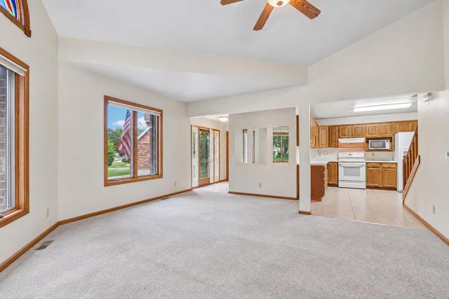 432 Jennifer AVENUE, Burlington, WI 53105