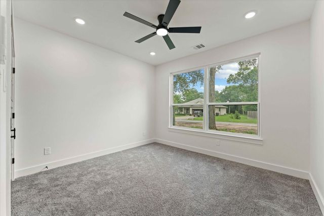 25301 Killarney Street, Hempstead, TX 77445
