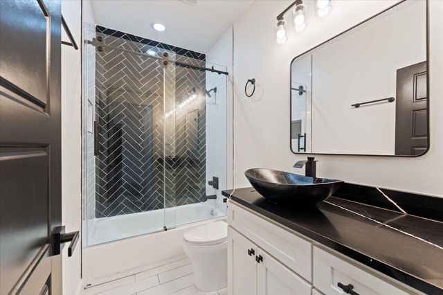 25301 Killarney Street, Hempstead, TX 77445