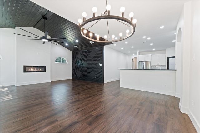 25301 Killarney Street, Hempstead, TX 77445