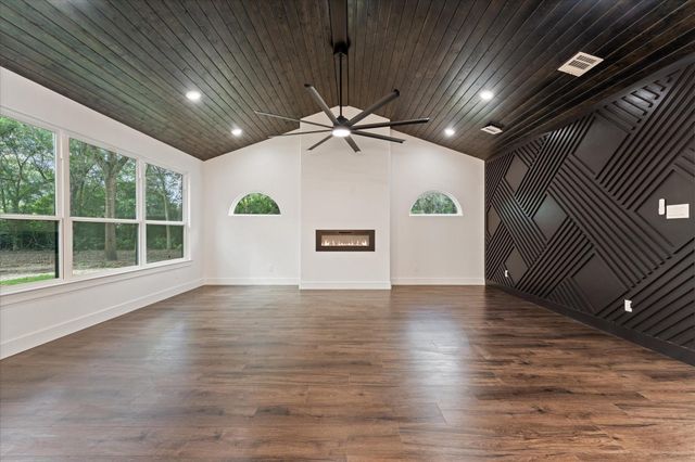 25301 Killarney Street, Hempstead, TX 77445