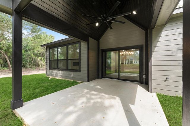 25301 Killarney Street, Hempstead, TX 77445