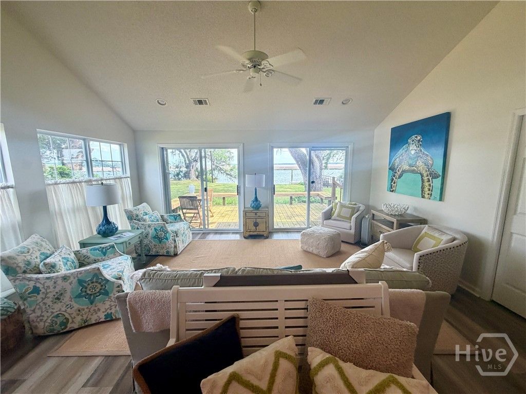 Image 10 of property listing at 246 Old Mill Road E, Richmond Hill, GA 31324