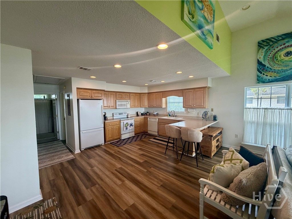 Image 11 of property listing at 246 Old Mill Road E, Richmond Hill, GA 31324
