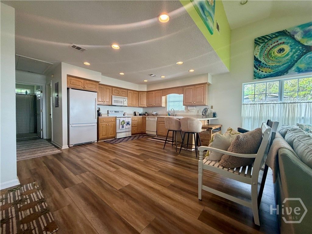 Image 13 of property listing at 246 Old Mill Road E, Richmond Hill, GA 31324