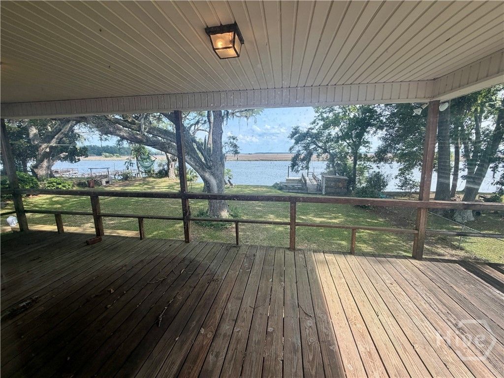 Image 24 of property listing at 246 Old Mill Road E, Richmond Hill, GA 31324