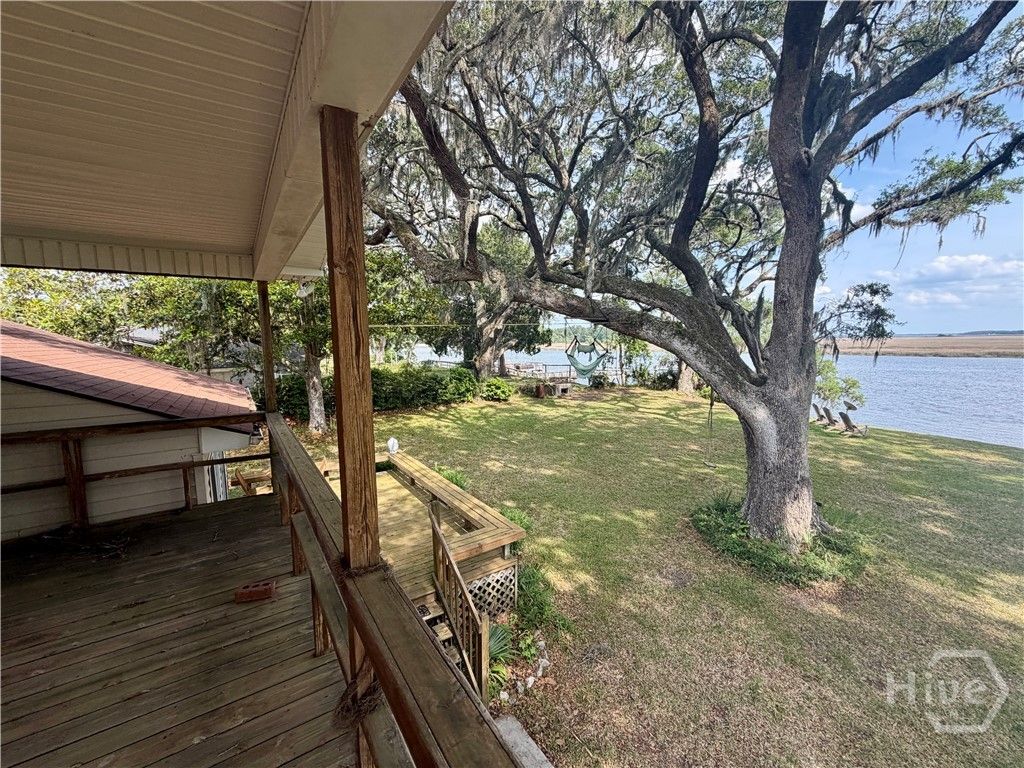 Image 25 of property listing at 246 Old Mill Road E, Richmond Hill, GA 31324