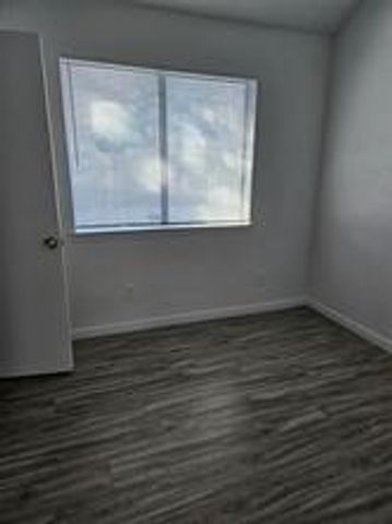 807 Wind Brooke Drive, Arlington, TX 76001