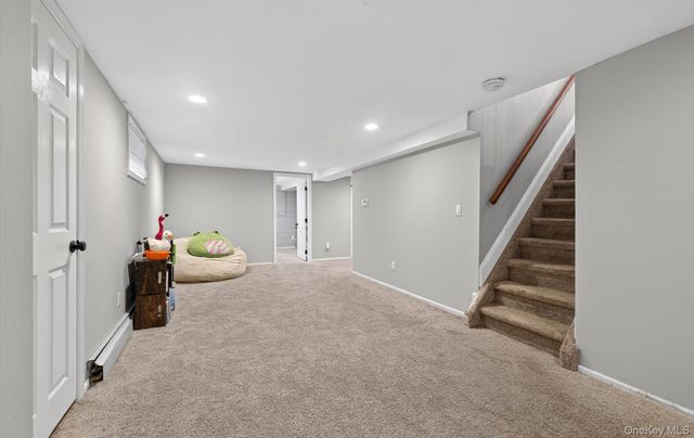 18 Canterbury Lane, Nesconset, NY 11767