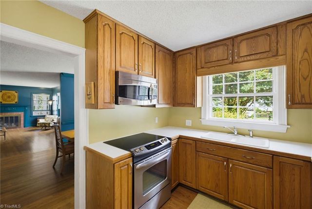 112 W Avondale Drive, Greensboro, NC 27403