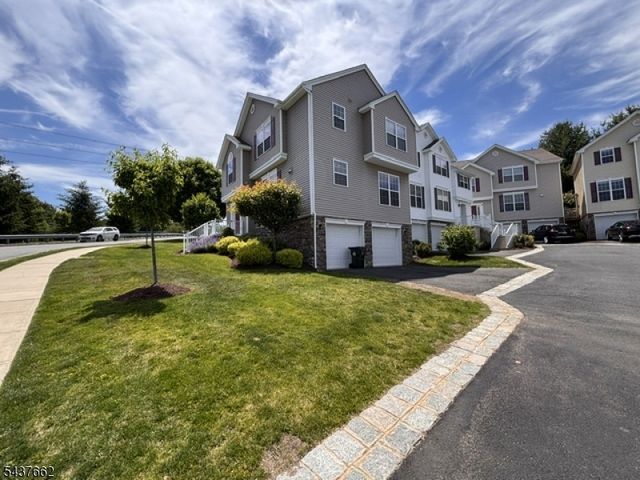 63 Sowers Dr, Mount Olive Twp., NJ 07840