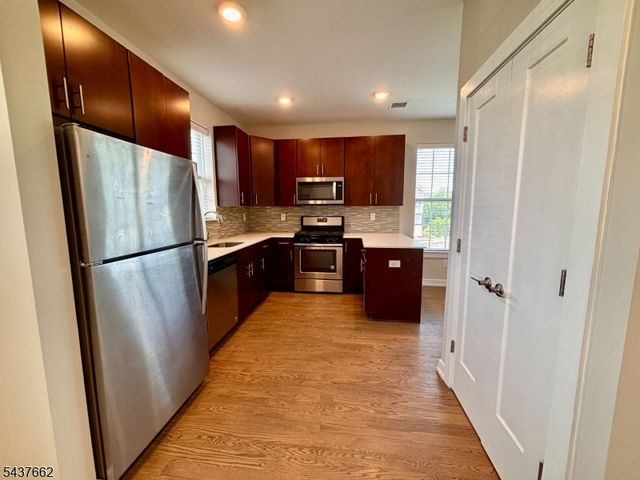 63 Sowers Dr, Mount Olive Twp., NJ 07840