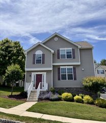63 Sowers Dr, Mount Olive Twp., NJ 07840