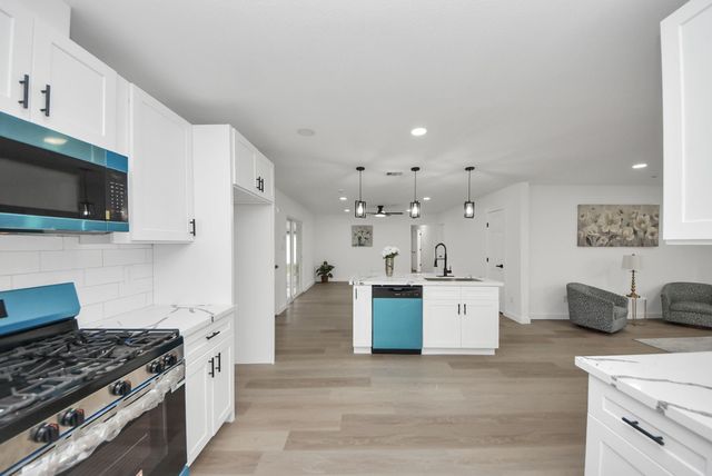 101 Talisman Street, Lake Jackson, TX 77566