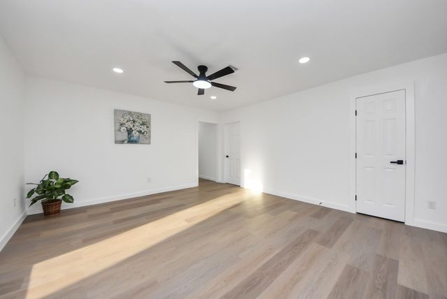 101 Talisman Street, Lake Jackson, TX 77566