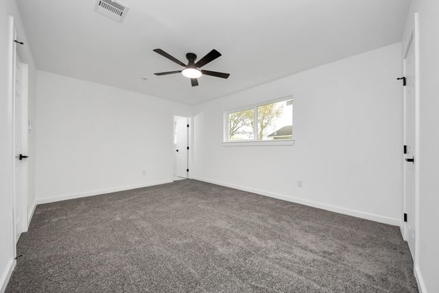 101 Talisman Street, Lake Jackson, TX 77566