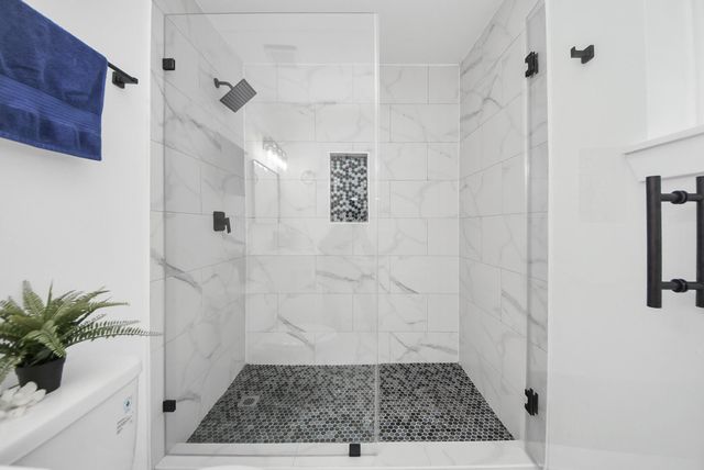 101 Talisman Street, Lake Jackson, TX 77566