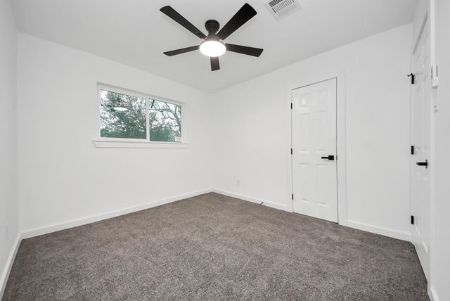 101 Talisman Street, Lake Jackson, TX 77566