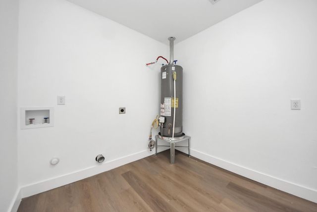 101 Talisman Street, Lake Jackson, TX 77566