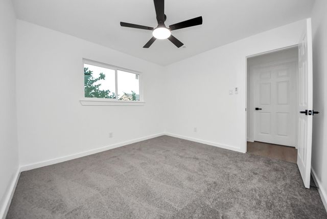 101 Talisman Street, Lake Jackson, TX 77566