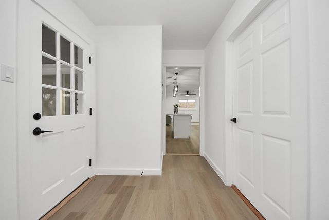 101 Talisman Street, Lake Jackson, TX 77566