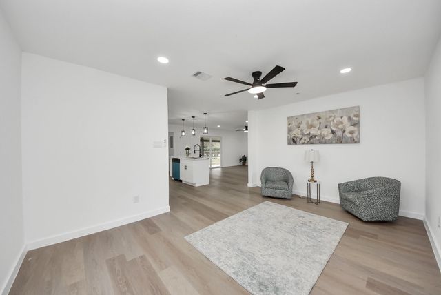 101 Talisman Street, Lake Jackson, TX 77566