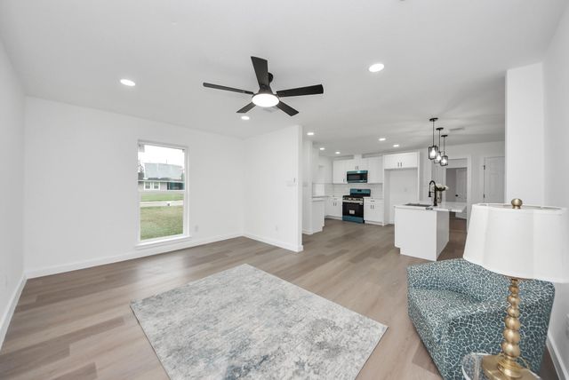 101 Talisman Street, Lake Jackson, TX 77566