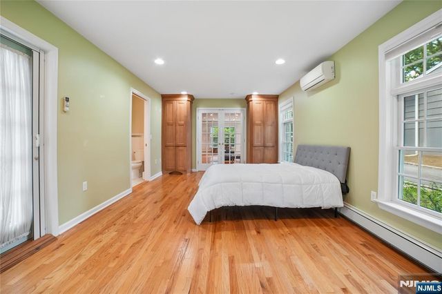 25 Tremont Terrace, Livingston, NJ 07039