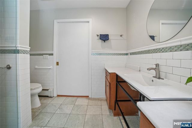 25 Tremont Terrace, Livingston, NJ 07039