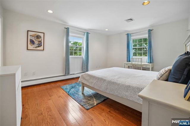 25 Tremont Terrace, Livingston, NJ 07039