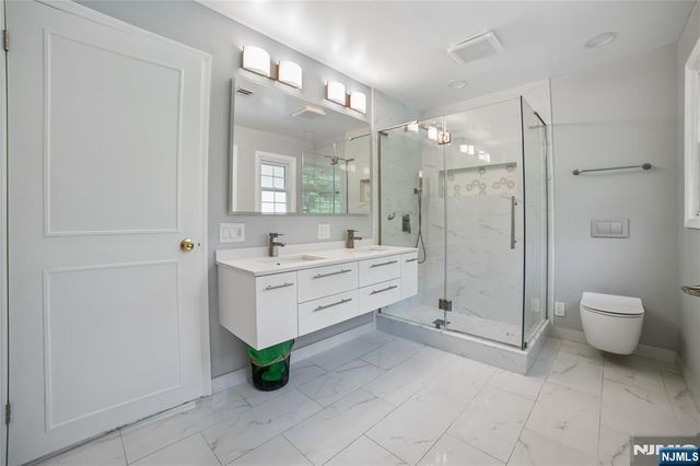 25 Tremont Terrace, Livingston, NJ 07039