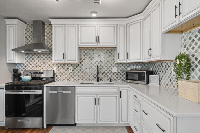 N3311 Queen ROAD, Lake Geneva, WI 53147