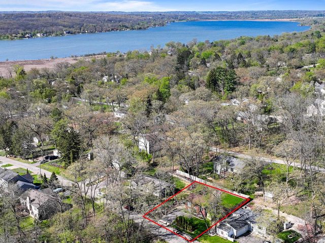 N3311 Queen ROAD, Lake Geneva, WI 53147