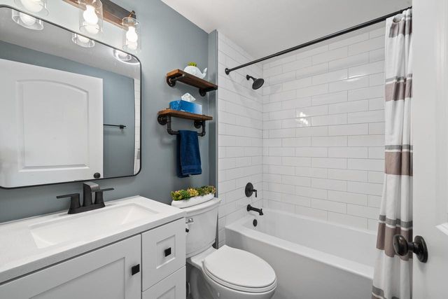 N3311 Queen ROAD, Lake Geneva, WI 53147